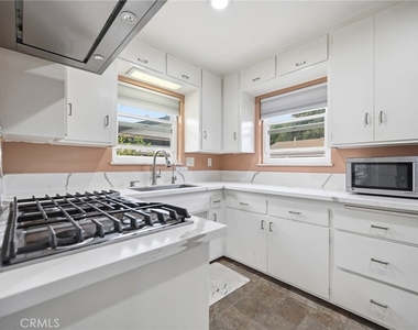 5554 Pal Mal Ave - Photo Thumbnail 6