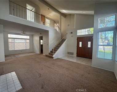 2121 Sun Ridge - Photo Thumbnail 2