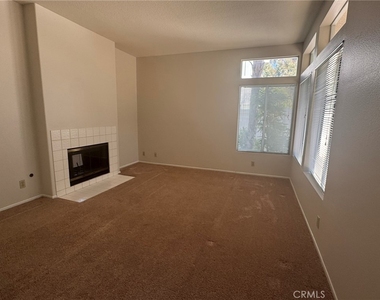 2121 Sun Ridge - Photo Thumbnail 3