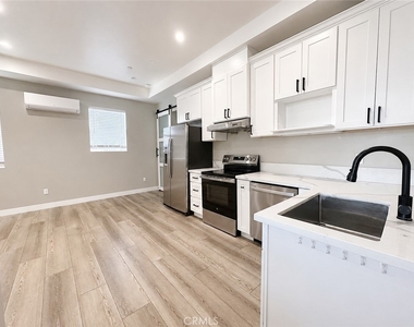 16322 Paseo De Rocha Drive - Photo Thumbnail 6