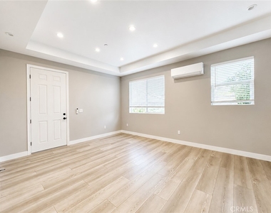 16322 Paseo De Rocha Drive - Photo Thumbnail 5
