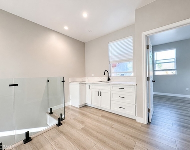 16322 Paseo De Rocha Drive - Photo Thumbnail 8