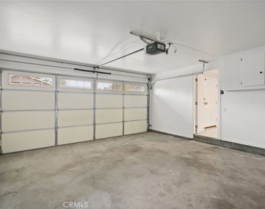 6215 Hesperia Avenue - Photo Thumbnail 27