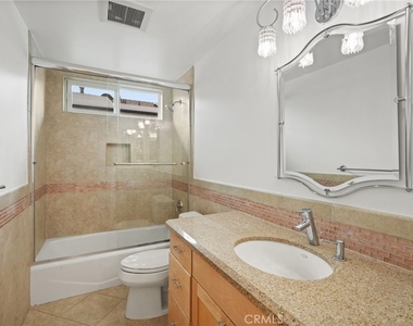 6215 Hesperia Avenue - Photo Thumbnail 18