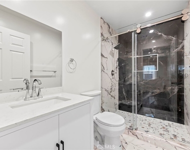 8832 Odessa Ave - Photo Thumbnail 18