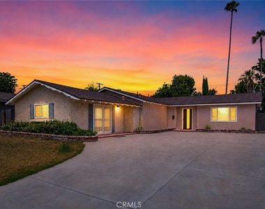8832 Odessa Ave - Photo Thumbnail 21