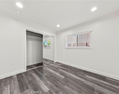 8832 Odessa Ave - Photo Thumbnail 12