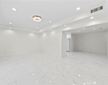 8832 Odessa Ave - Photo Thumbnail 8