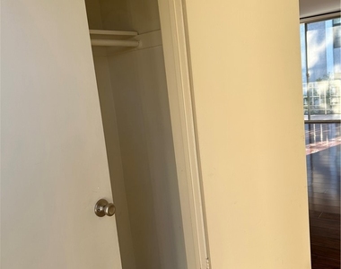 8704 Gregory Way - Photo Thumbnail 10