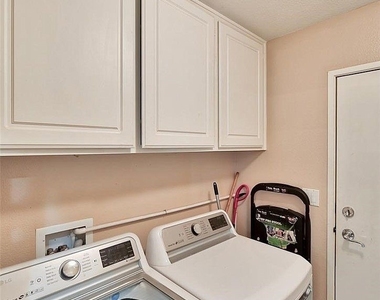 24032 Cottage Circle Drive - Photo Thumbnail 12