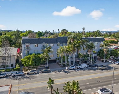 4441 Woodman Avenue - Photo Thumbnail 21