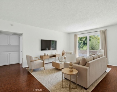 4441 Woodman Avenue - Photo Thumbnail 27