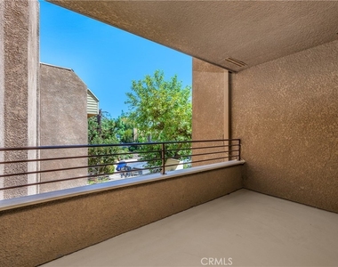 16866 Kingsbury - Photo Thumbnail 16