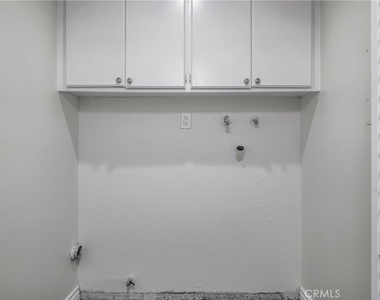 16866 Kingsbury - Photo Thumbnail 32