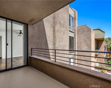16866 Kingsbury - Photo Thumbnail 17