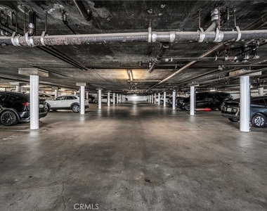 16866 Kingsbury - Photo Thumbnail 35