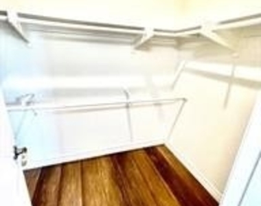 16866 Kingsbury - Photo Thumbnail 17
