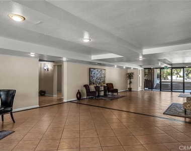 16866 Kingsbury - Photo Thumbnail 3