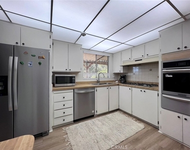 25 Chaparral Court - Photo Thumbnail 2