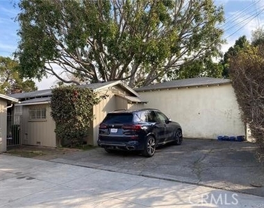 4845 1/2 Agnes Avenue - Photo Thumbnail 1