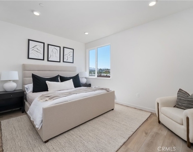 2475 Victoria Avenue - Photo Thumbnail 12