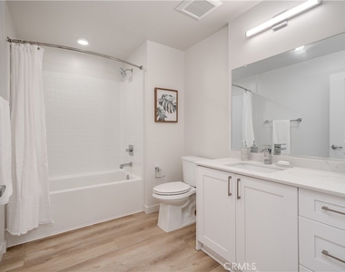 2475 Victoria Avenue - Photo Thumbnail 20