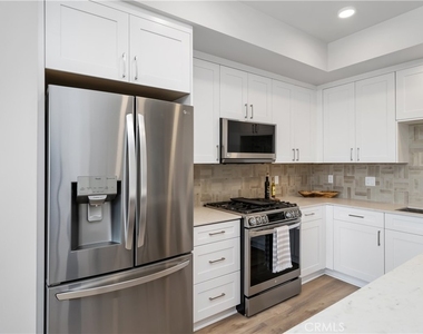 2475 Victoria Avenue - Photo Thumbnail 9