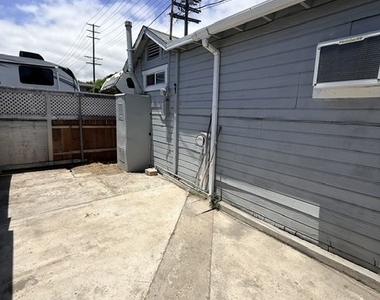 947 Dominguez - Photo Thumbnail 6