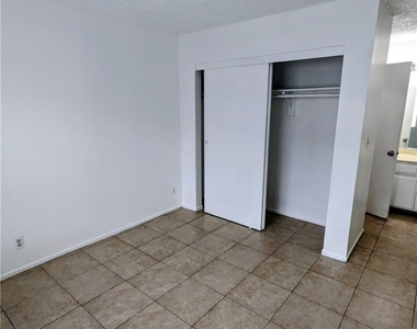 1620 W 209th Street - Photo Thumbnail 4