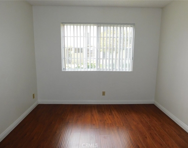 8021 4th Street - Photo Thumbnail 15