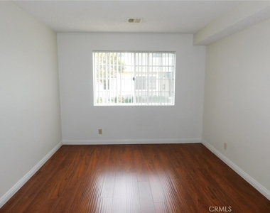 8021 4th Street - Photo Thumbnail 13