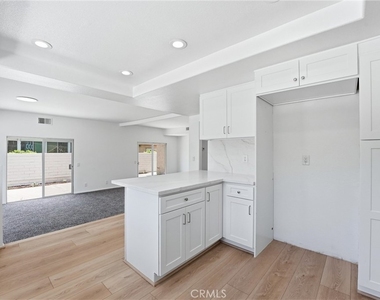845 Woodcrest - Photo Thumbnail 9