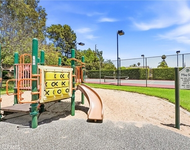 845 Woodcrest - Photo Thumbnail 31
