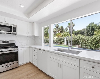 845 Woodcrest - Photo Thumbnail 6