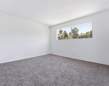 845 Woodcrest - Photo Thumbnail 15