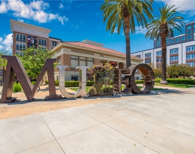 310 S Beachy Place - Photo Thumbnail 18