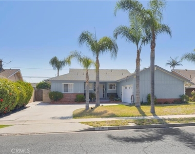 310 S Beachy Place - Photo Thumbnail 1
