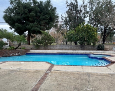 8024 E Woodsboro - Photo Thumbnail 17
