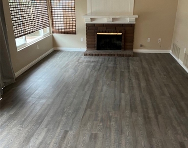8024 E Woodsboro - Photo Thumbnail 6