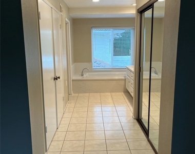 8024 E Woodsboro - Photo Thumbnail 12
