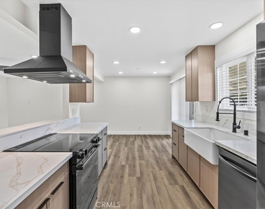 220 Monte Vista Street - Photo Thumbnail 11