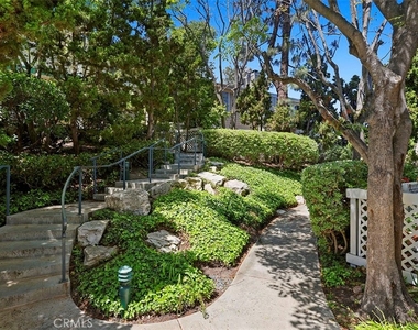 1440 Brett Place - Photo Thumbnail 2