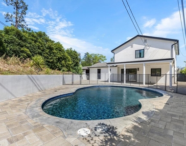9321 Belvoir Avenue - Photo Thumbnail 9