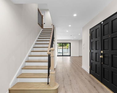 9321 Belvoir Avenue - Photo Thumbnail 3