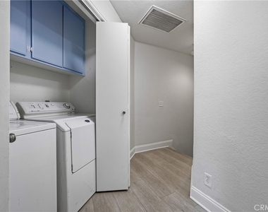 26201 Sunnyglen Avenue - Photo Thumbnail 18