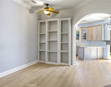 26201 Sunnyglen Avenue - Photo Thumbnail 3