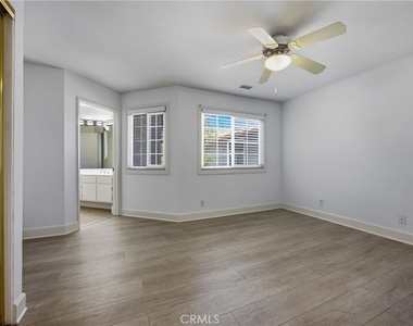 26201 Sunnyglen Avenue - Photo Thumbnail 16