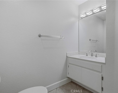 26201 Sunnyglen Avenue - Photo Thumbnail 11