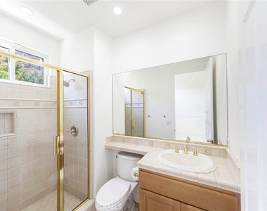 12 San Remo - Photo Thumbnail 39
