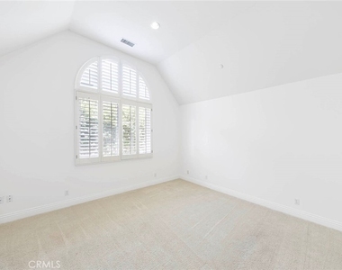 12 San Remo - Photo Thumbnail 40